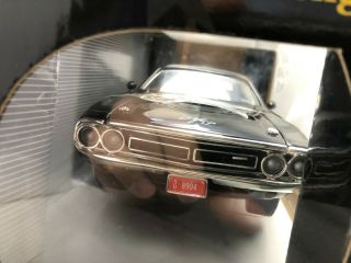 1/18 scale Model ERTL 1971 Dodge Challenger R/T Muscle Car black 6