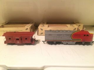 Vintage Marx Ho Train Set Stfe Diesel With 2 Cars And Caboose,  Track Box,  Ob’s.