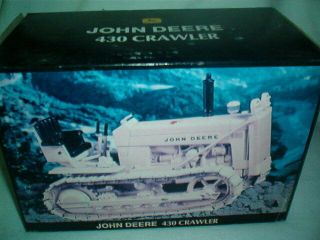 JOHN DEERE 430 CRAWLER - 1/16 SCALE MODEL - BY ERTL - 481TA 3