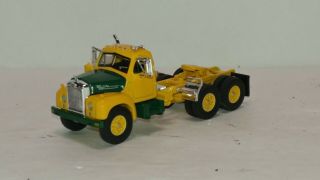 1/64 Dcp/first Gear Green/yellow Mack B - 61 Daycab Tractor No Box