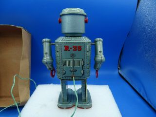 Vintage 1950 ' s R - 35 Robot Battery Operated Tin Litho Toy By Modern toys Japan 3