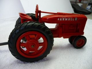 1:16 McCormick Farmall M row crop tractor Two Piece 3
