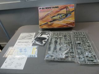 Academy Minicraft 1:72 P - 51 Mustang North Africa Model Kit 12401