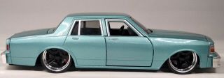 Maisto 1/26 - 1987 Chevrolet Caprice Metal Die Cast Model Car - Rare