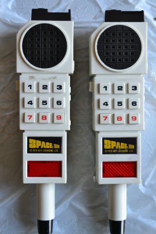 Space 1999 Stun Gun Remco 1976 and LJN Commlock walkie talkies 8