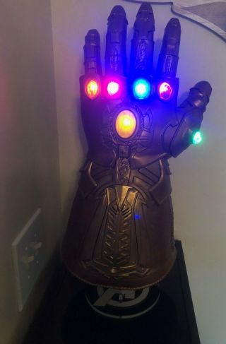 Hasbro Marvel Legends Series Avengers Electronic Infinity Gauntlet With Stand