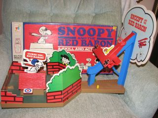 Vintage Milton Bradley Board Game Snoopy And The Red Baron