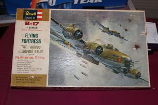 1962 Revell Boeing B - 17 F Series Flying Fortress 1/72 Plastic Model Kit H - 201:20