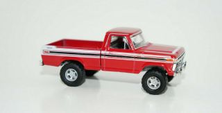 Custom Lifted 1977 Ford F - 100 Pickup Truck 4x4 1/64 Scale Dcp Diecast Greenlight