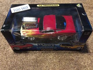 Muscle Machines 1:18 ‘66 Mustang Ford Flame Red Flames