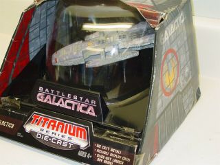 Hasbro Star Wars Titanium Series Battlestar Galactica 2