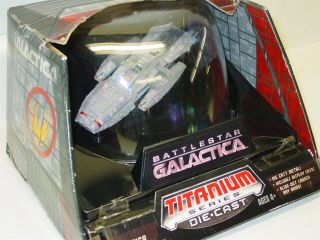Hasbro Star Wars Titanium Series Battlestar Galactica 3