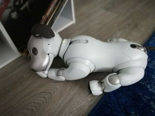 SONY AIBO ERS - 1000 Robot Dog,  US Limited Edition (Not a Japanese Import) 5