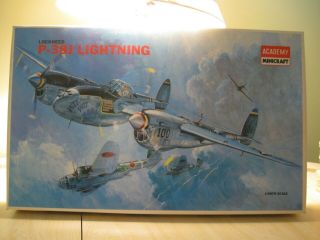 Academy Minicraft 1/72 Lockheed P - 38j Lightning 2126