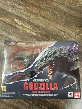 Bandai S.  H.  Monsterarts Godzilla 2000 Millennium Action Figure