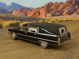 1966 66 Cadillac Hearse Fleetwood Phantom Coach 1/64 Scale Limited Edition E