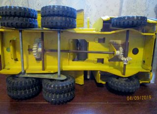 1970’S TONKA YELLOW & WHITE STEEL 14” CEMENT MIXER TRUCK WITH TILT BED 6
