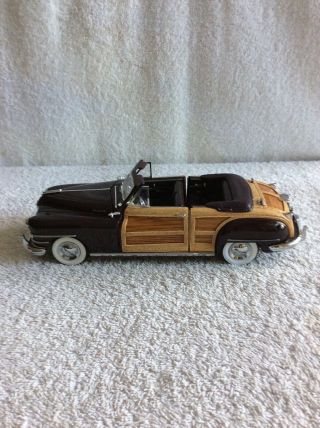 1948 Chrysler Town And Country “woody” Danbury 1:24 Scale Diecast