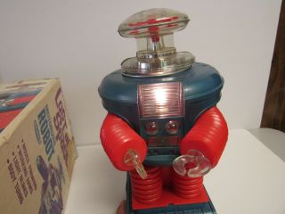 1966 Remco Lost In Space Motorized Robot w/Original Box 7