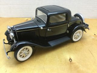 Franklin 1/24 Scale - 1932 Ford Deuce Coupe - Black Very Cooool