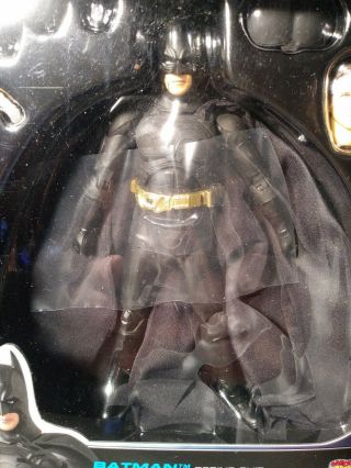 MAFEX DC Comics Batman Begins Suit 049 Action Figure Medicom Toy 6 Inch 3