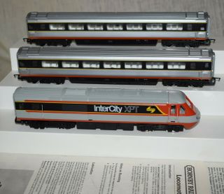 Hornby Intercity Xpt Electric Locomotive Passenger Car Set - Hornby - Oo Gauge