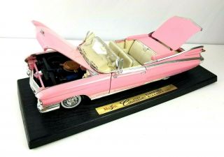 Maisto 1959 Pink Cadillac Eldorado Biarritz Convertible Diecast Car 1:18 Scale