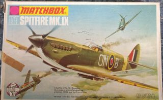 Matchbox 1:72 Aircraft Model Kit Spitfire Mk.  Ix Pk - 2 1972.  (113)