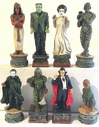 Universal Studios Monsters Chess Set Frankenstein Vs Mummy by Spencers Gifts 6
