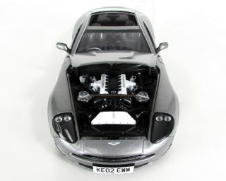 Beanstalk Group - James Bond 007 Aston Martin Vanquish,  1/18 Diecast Model Car 5