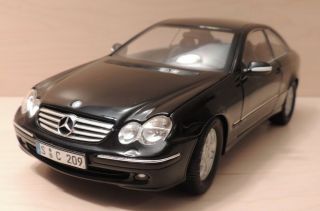 Kyosho Dealer Version 1:18 Die Cast Mercedes Benz Clk - Classe Like