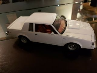 1/18 Diecast 1986 Buick Regal T - Type In White By Gmp.