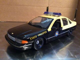 FLORIDA HIGHWAY PATROL STATE TROOPER 1/24 Chevy Caprice loose paint 2