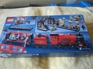 Lego Harry Potter 75955 Hogwarts Express,  train station set,  platform 9 - 3/4. 2