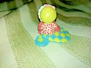Vintage Sesame Street BABY ROSITA w/Blanket PVC Toy Figure Baby Henson 4