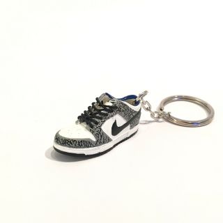Madxo 3d Mini Sneaker Keychain Nike Dunk Low Pro Sb Supreme White 1:6 01 - 01