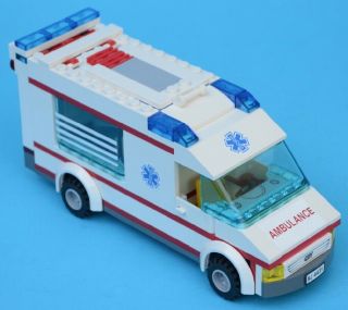 LEGO 4431 - Ambulance - City / Hospital - 2012 - complete 4
