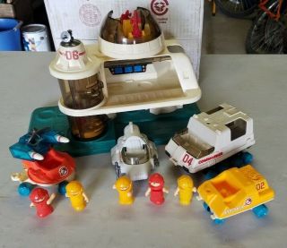 Playworld Space Station Play Set.  Vintage 1984.  4 Vehicles,  Five People