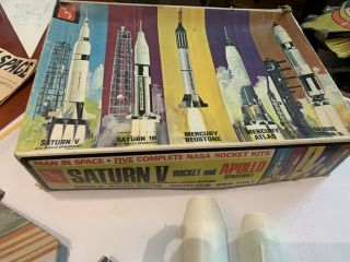 Vintage Space Toy Model Saturn 5 Rocket Apollo V Space 60s Man Space 1/200 Usa