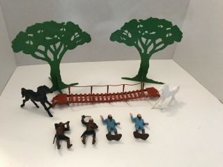 Planet Of The Apes Vintage 1960’s 2 1/2 Inch Figures,  Trees,  Bridge - Sears Rare
