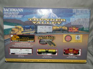 Bachmann Thunder Valley E - Z Track System Train Set