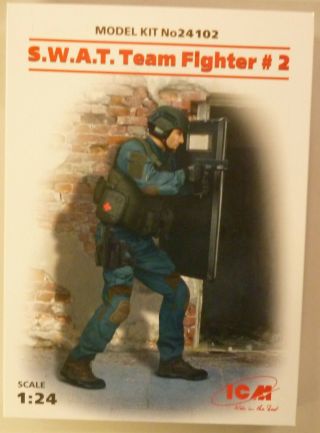 Icm 1/24 Swat Team Fighter 2 Figure Model 24102