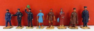 8 X Dinky Toys / Hornby O Gauge Figures Railway Station Staff & Passengers