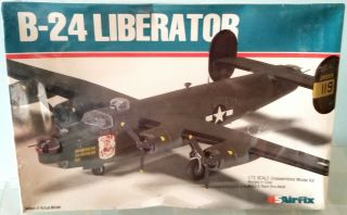 Usairfix 50030 B - 24 Liberator Heavy Bomber 1/72 Scale Model Kit Mob 1979