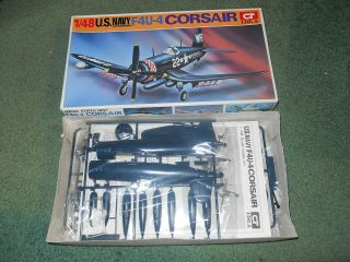 Idea Us Navy F4u - 4 Corsair Mib Model Kit