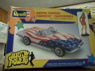 Austin Powers Corvette Convertible 1:25 Scale Model Kit By Revell