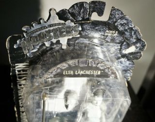 Universal Studios Monsters Figure Elsa Lanchester Bride of Frankenstein 2000 3