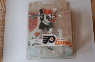 Mcfarlane Nhl 16 Simon Gagne Philadelphia Flyers Hockey Figure Statue Figurine