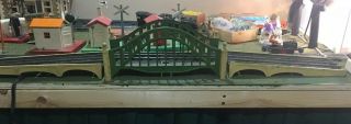 Lionel Prewar Standard Gauge 104 Pea Green/cream Bridge W/approaches And Tracks