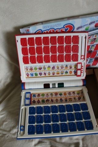 Guess Who? Extra Electronic Game by Milton Bradley 2008 Complete 6
